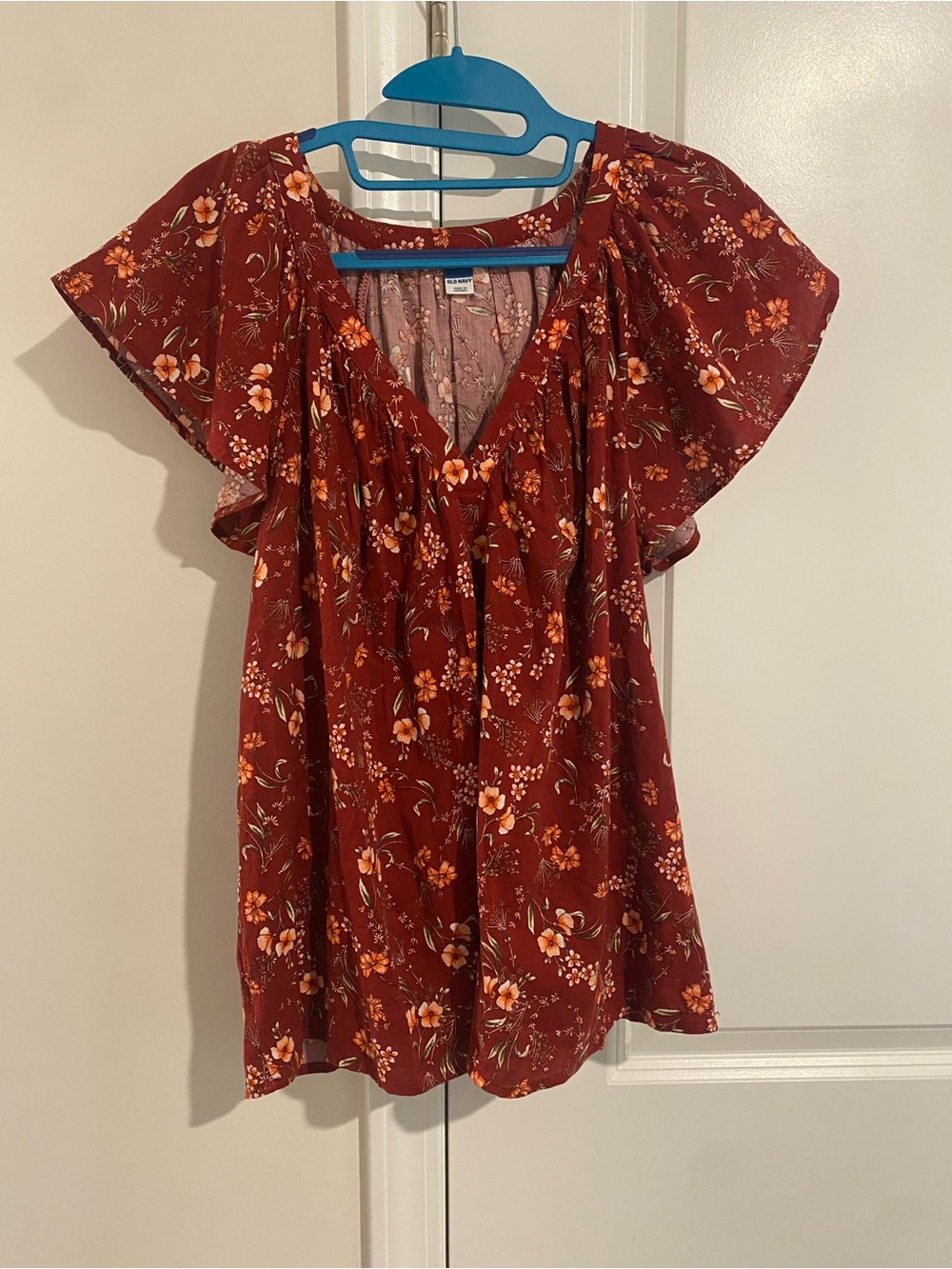 Old Navy Floral V-Neck Flutter Sleeve Blouse